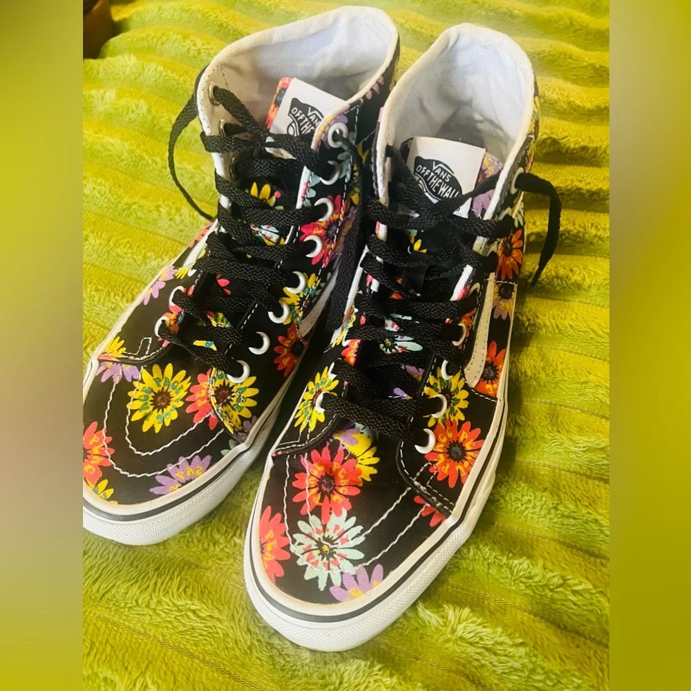 Vans Floral High-Top Sneakers Women’s 7.5 – Retro Flower Print Skate Shoes - Picture 2 of 4